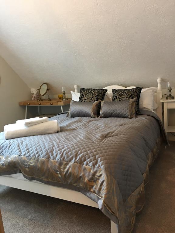 The Cherry Tree Guest House Истборн Екстериор снимка