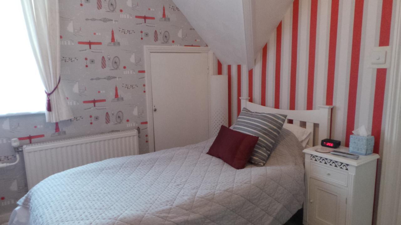 The Cherry Tree Guest House Истборн Екстериор снимка