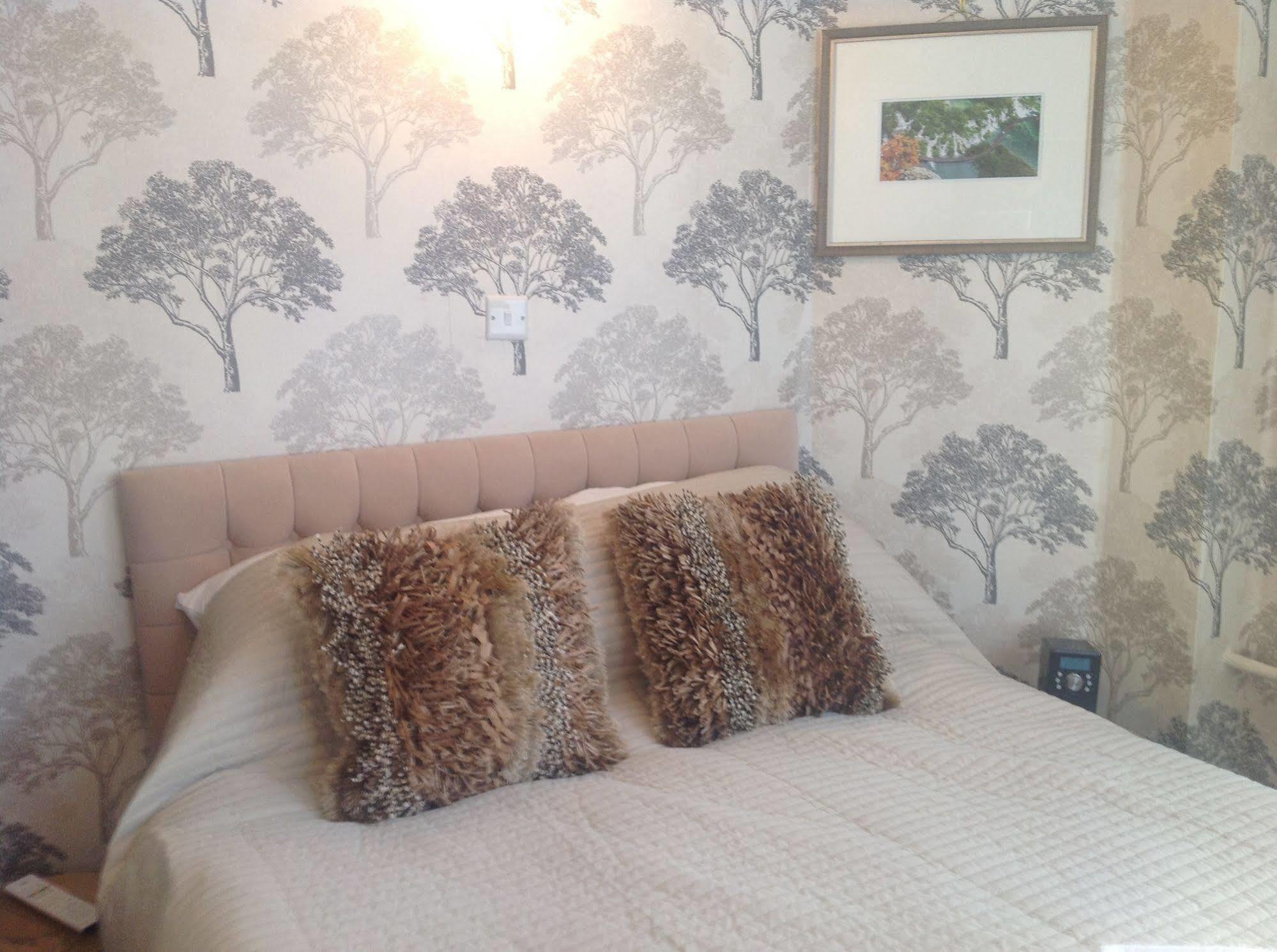 The Cherry Tree Guest House Истборн Екстериор снимка