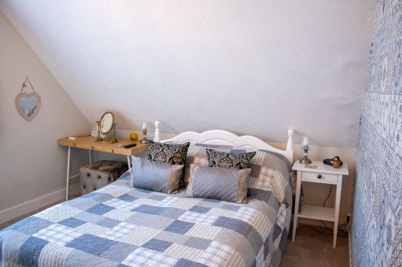 The Cherry Tree Guest House Истборн Екстериор снимка